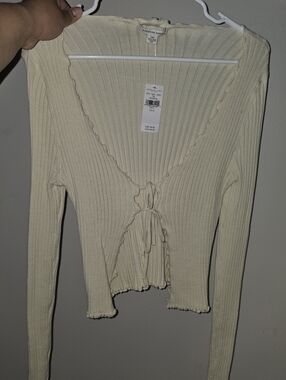 American Eagle Outfitters Cream Ribbed Tie-Front Crop Top